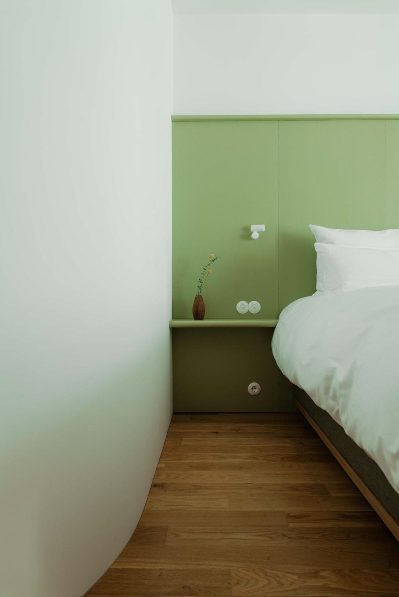 Kleiner Loewe - Stadthotel Bregenz Bagian luar foto