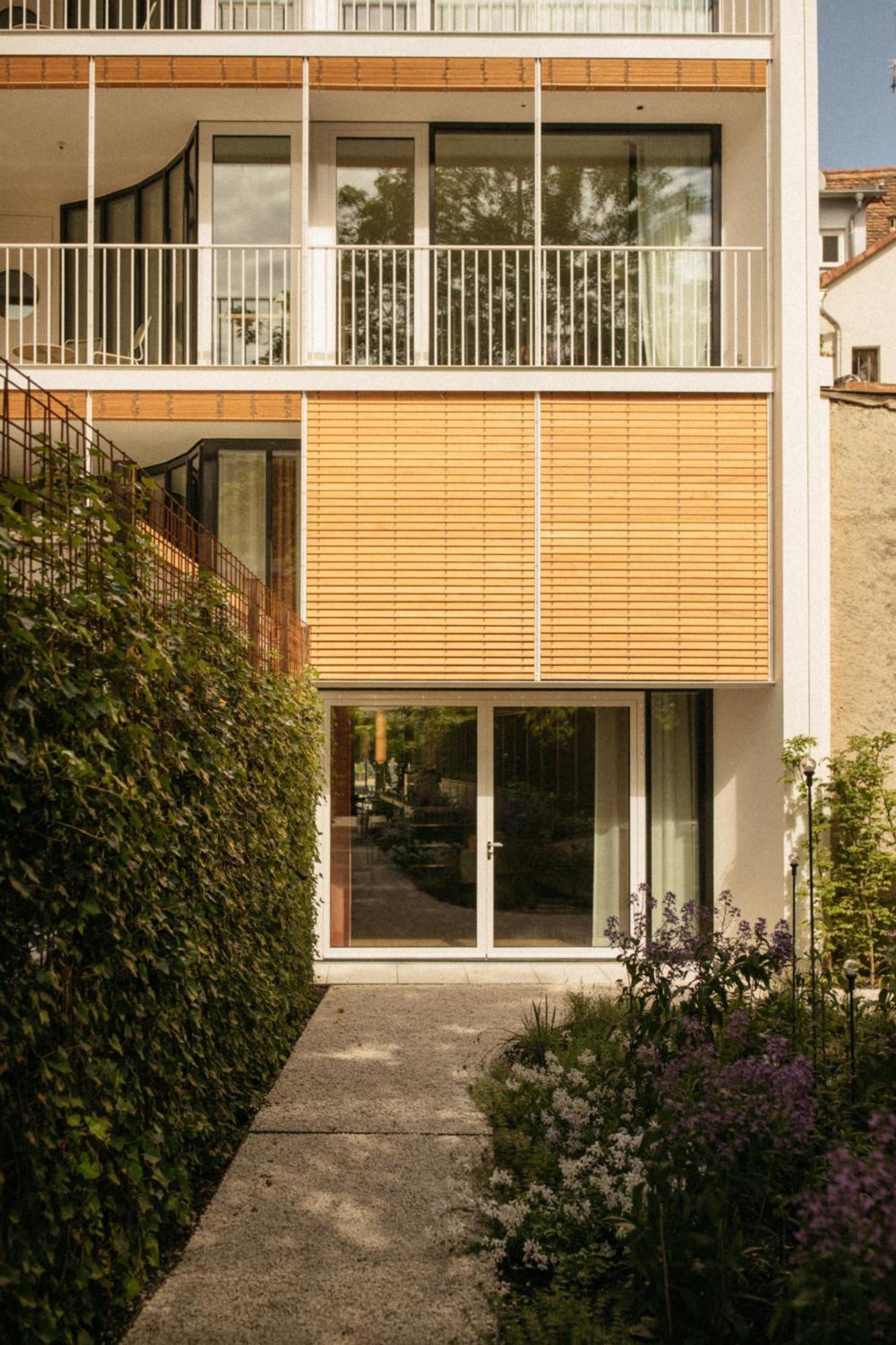 Kleiner Loewe - Stadthotel Bregenz Bagian luar foto